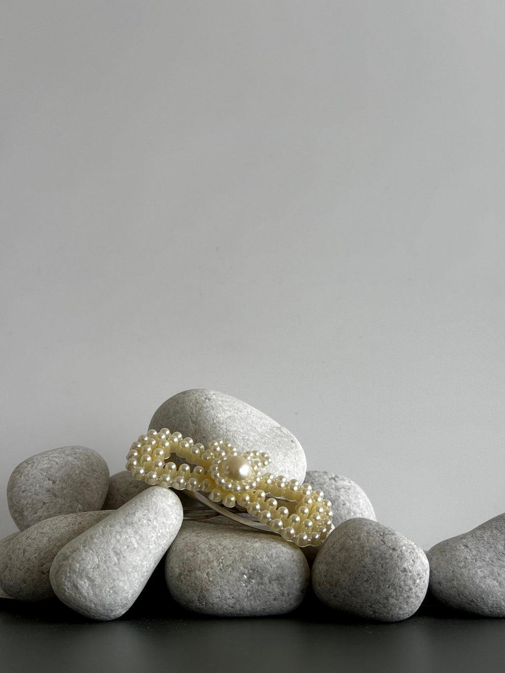 Pearl Daisy Hair Clip