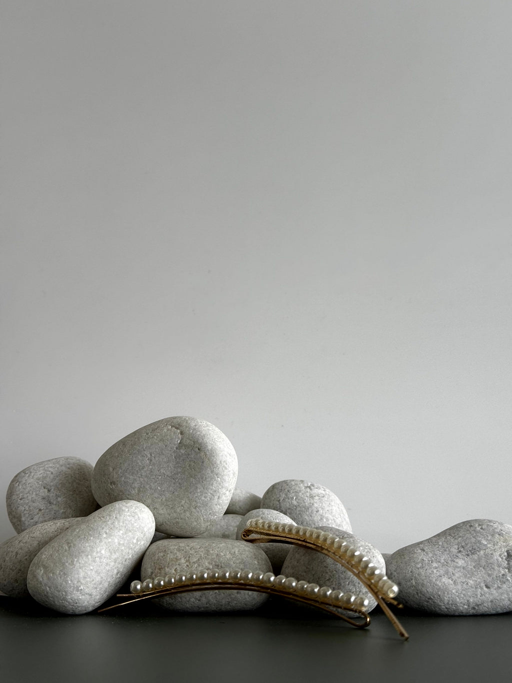 Pearl Arc Pins [pair]