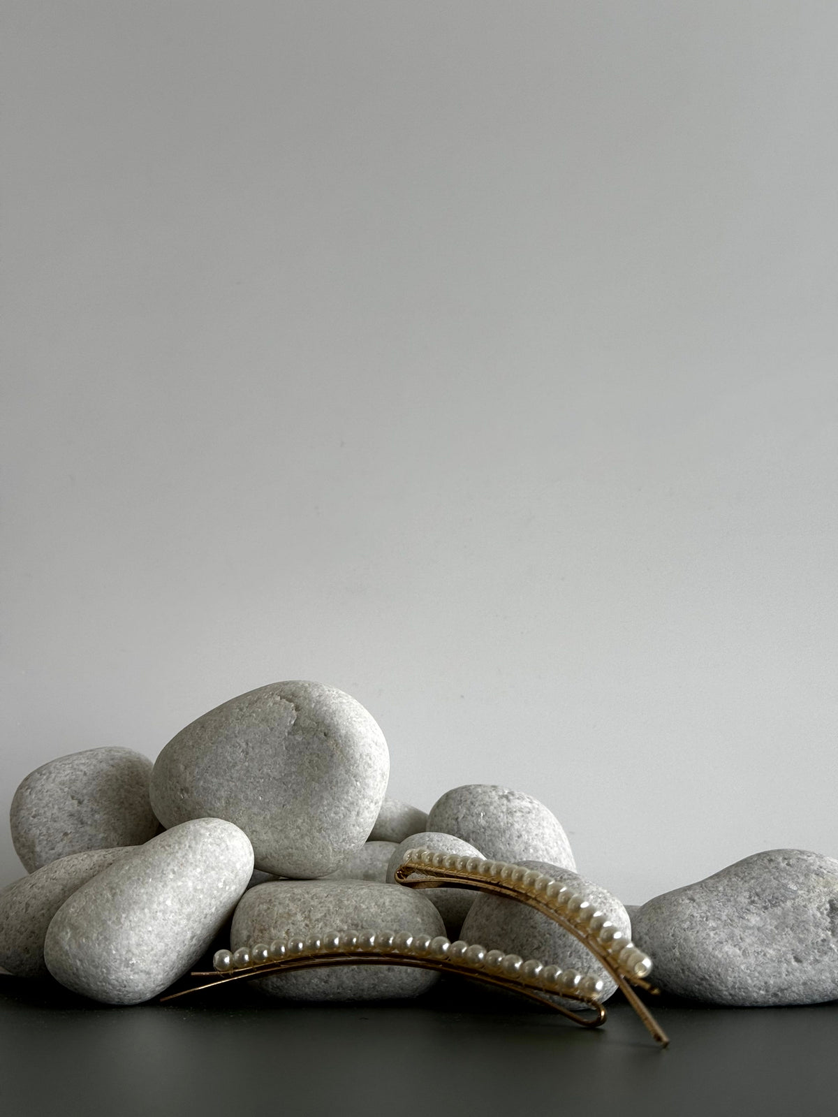 Pearl Arc Pins [pair]