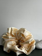 Premium Silk Scrunchie [no pull hold]