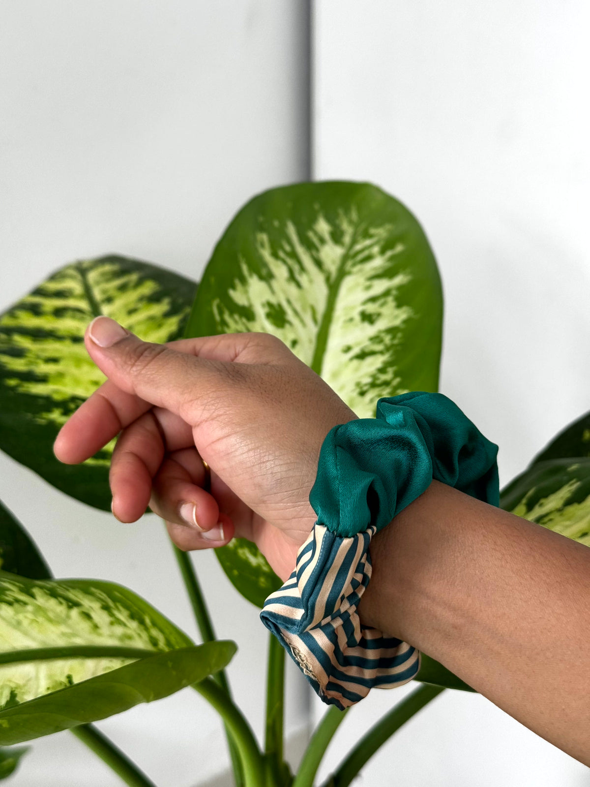 Premium Contrast Duo Scrunchie