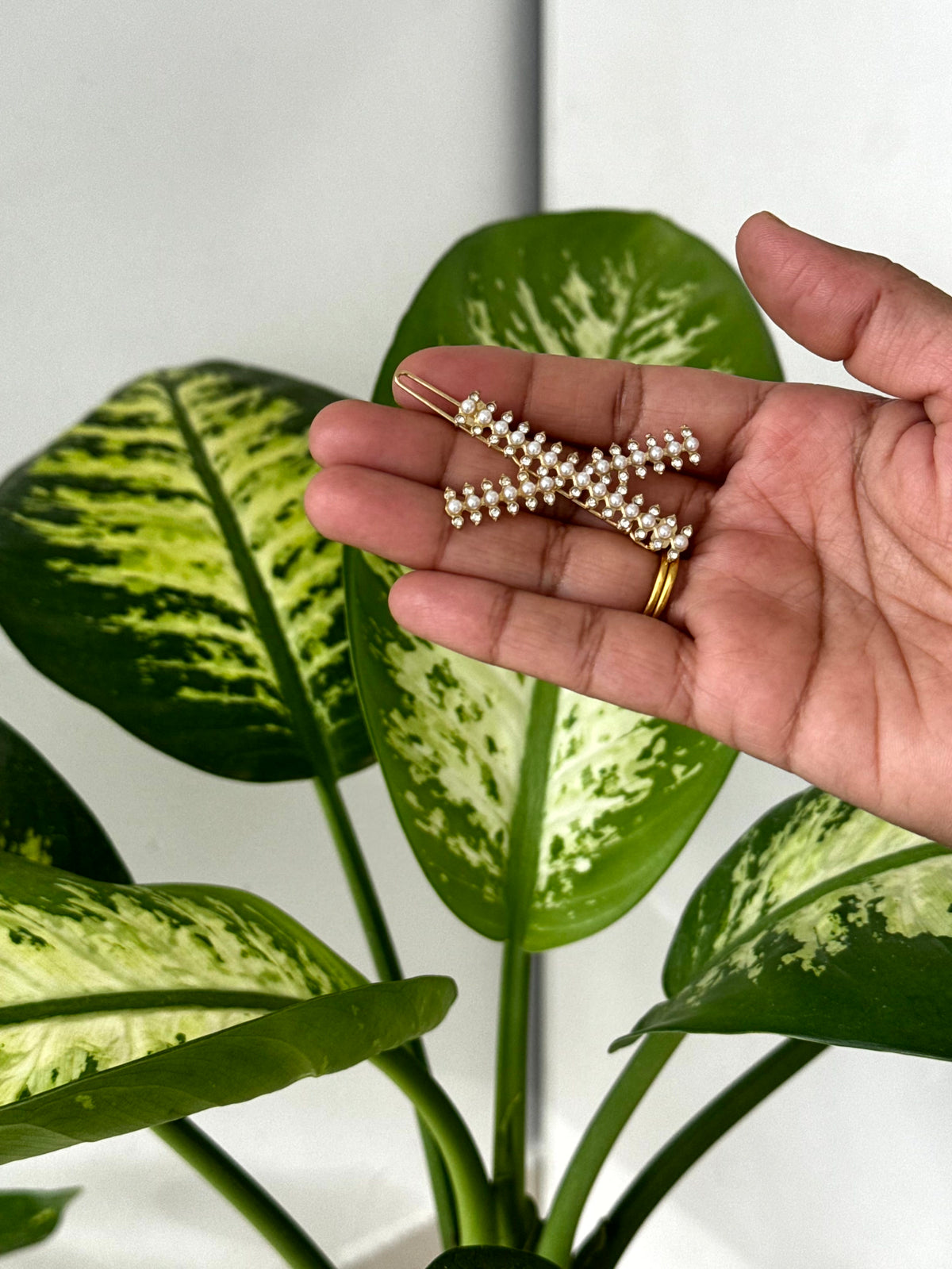 Pearl Vine Hair Clip
