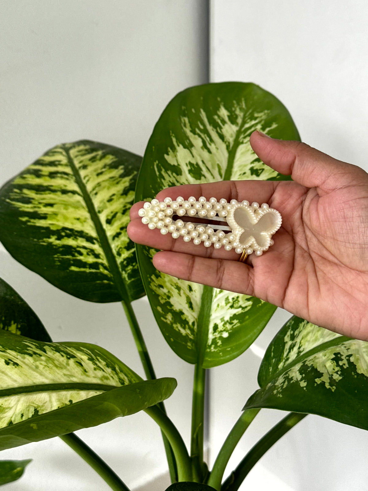 Pearl Bow Hair Clip