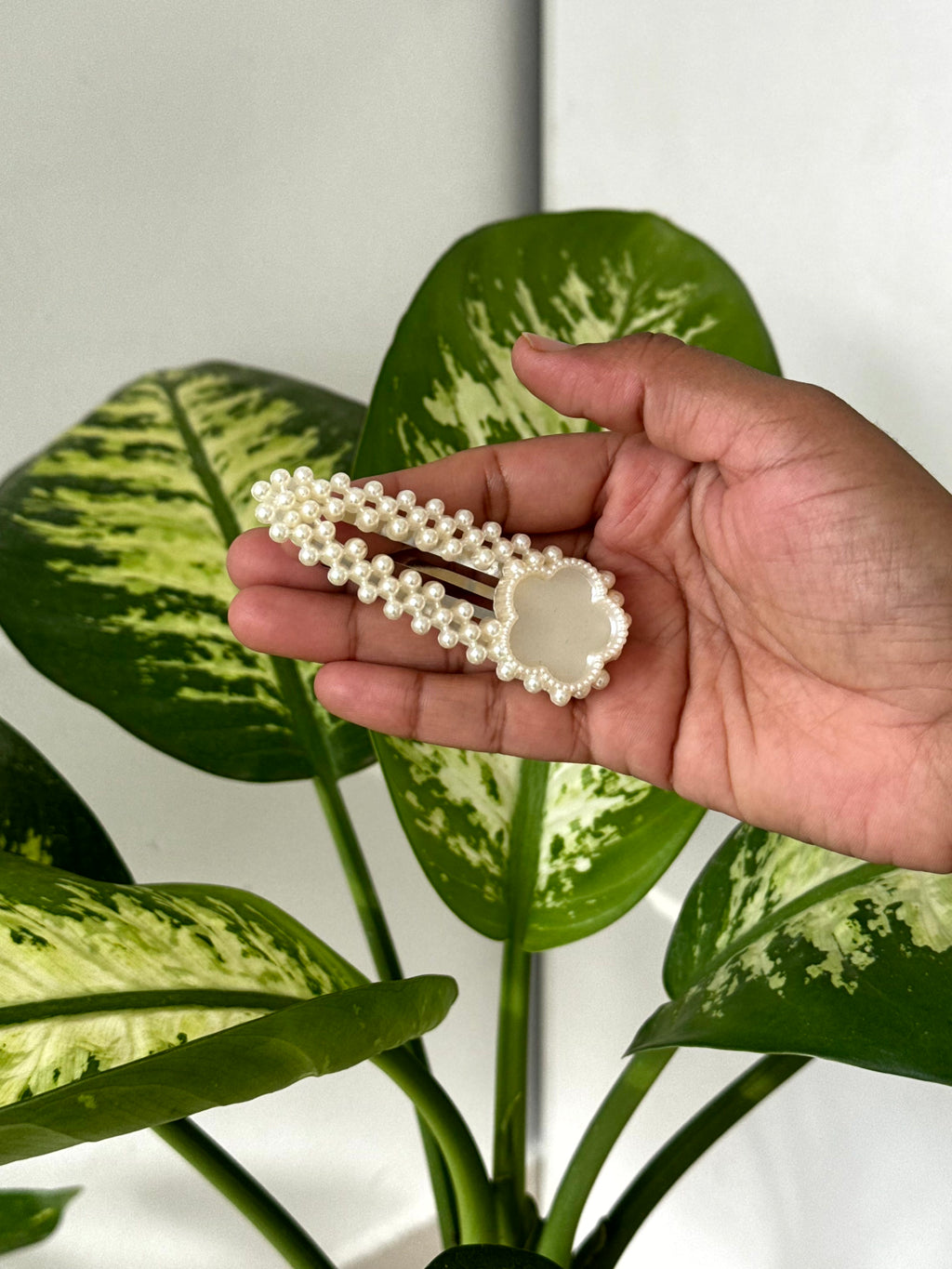 Pearl Bow Hair Clip