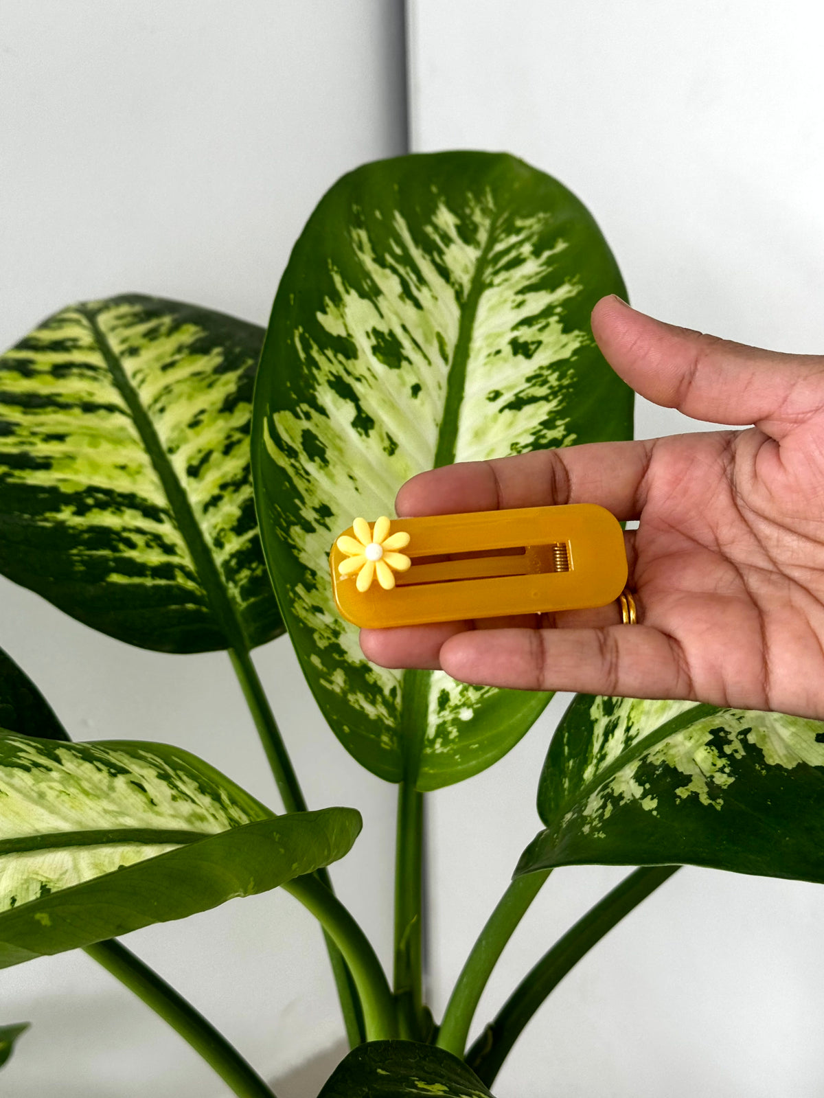 Daisy Snap Clip