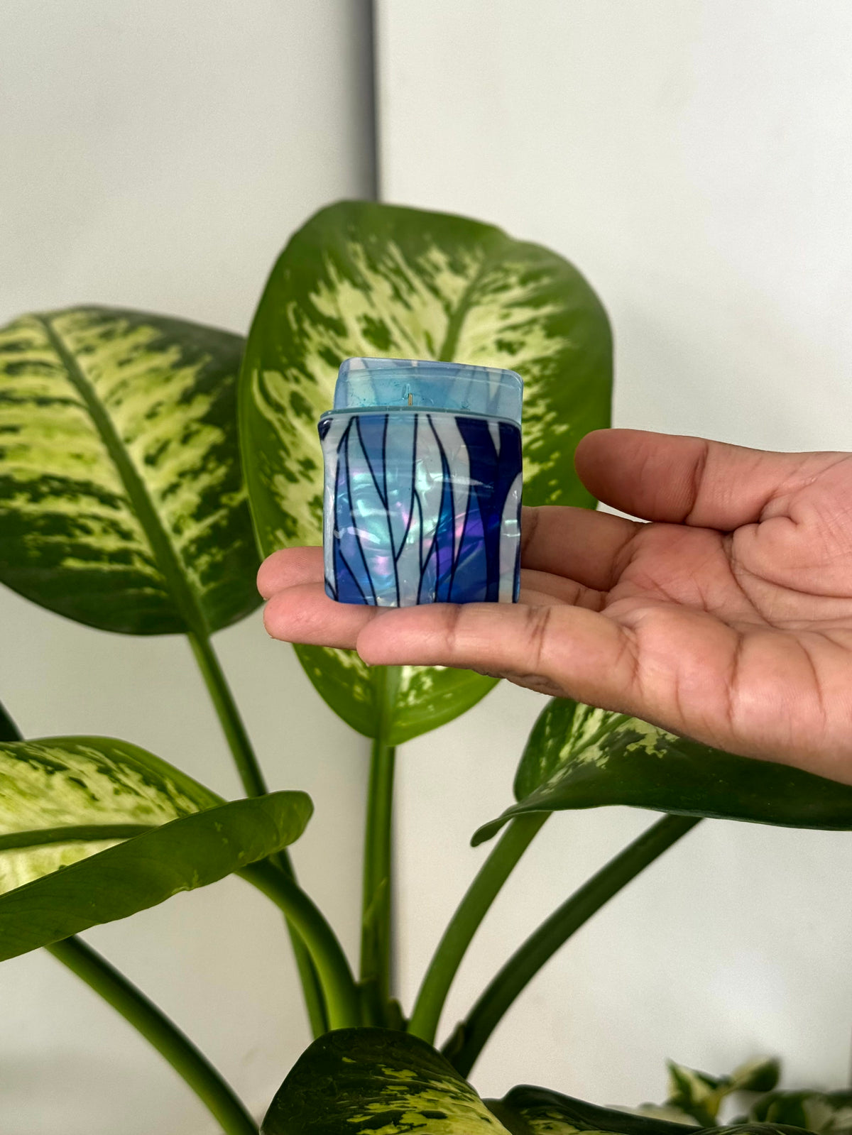 Premium Abstract Wave Square Claw Clips