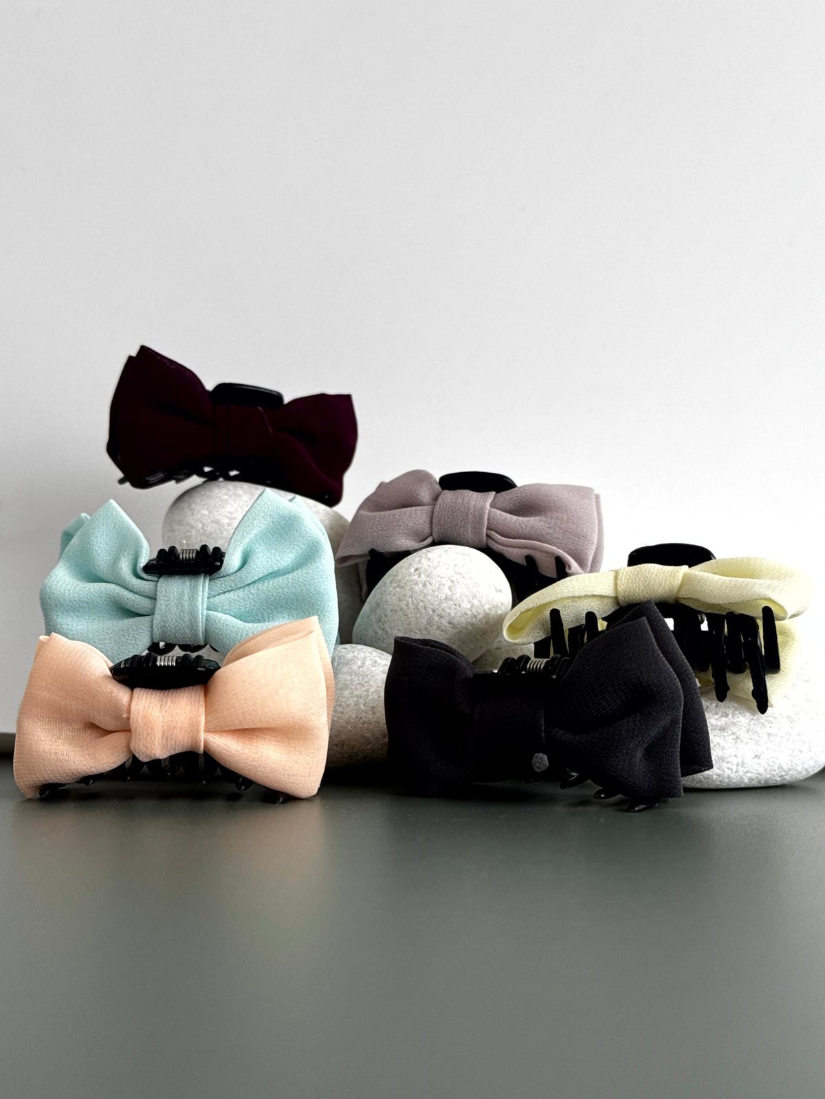 Everyday Mini Bow Hair Claw