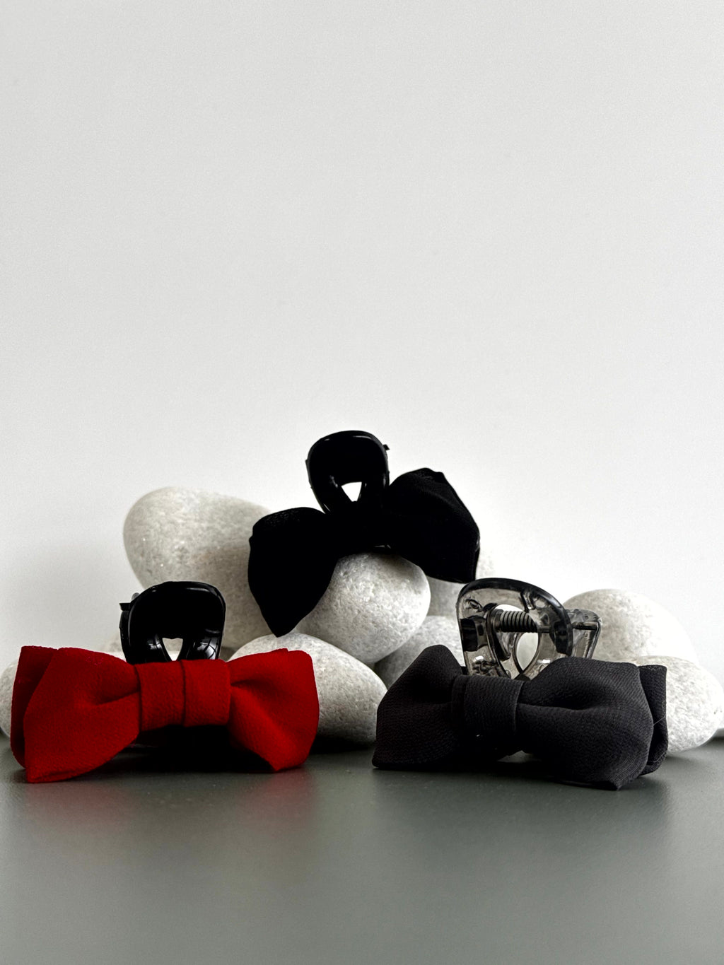 Classic Mini Bow Hair Claw