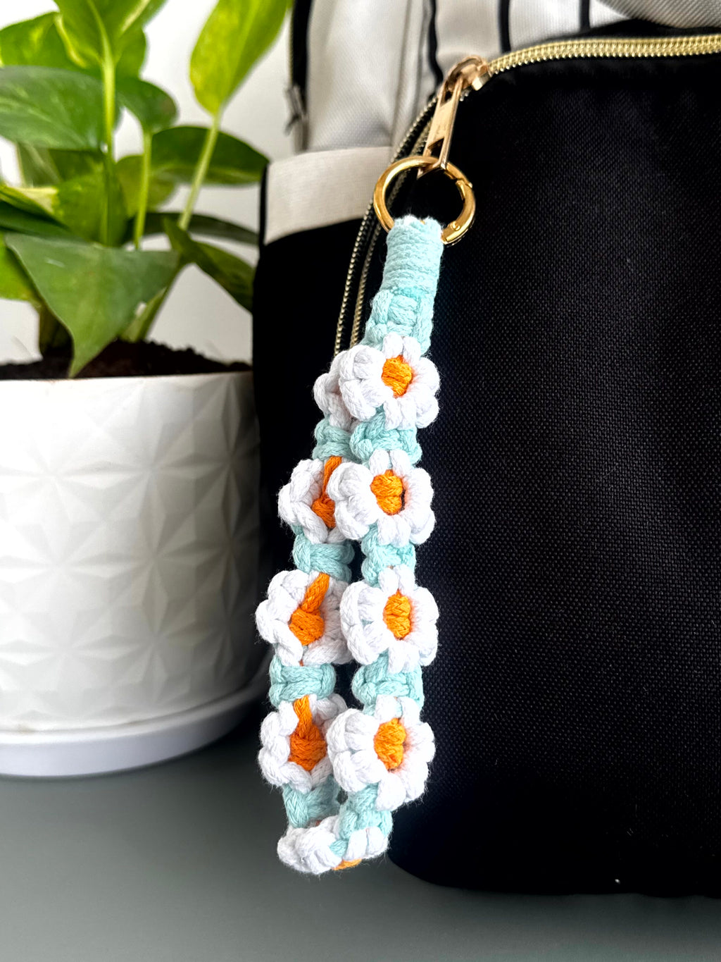 Daisy Garden Crochet Phone Charm cum Bag Charm cum Keychain [charm holder included]