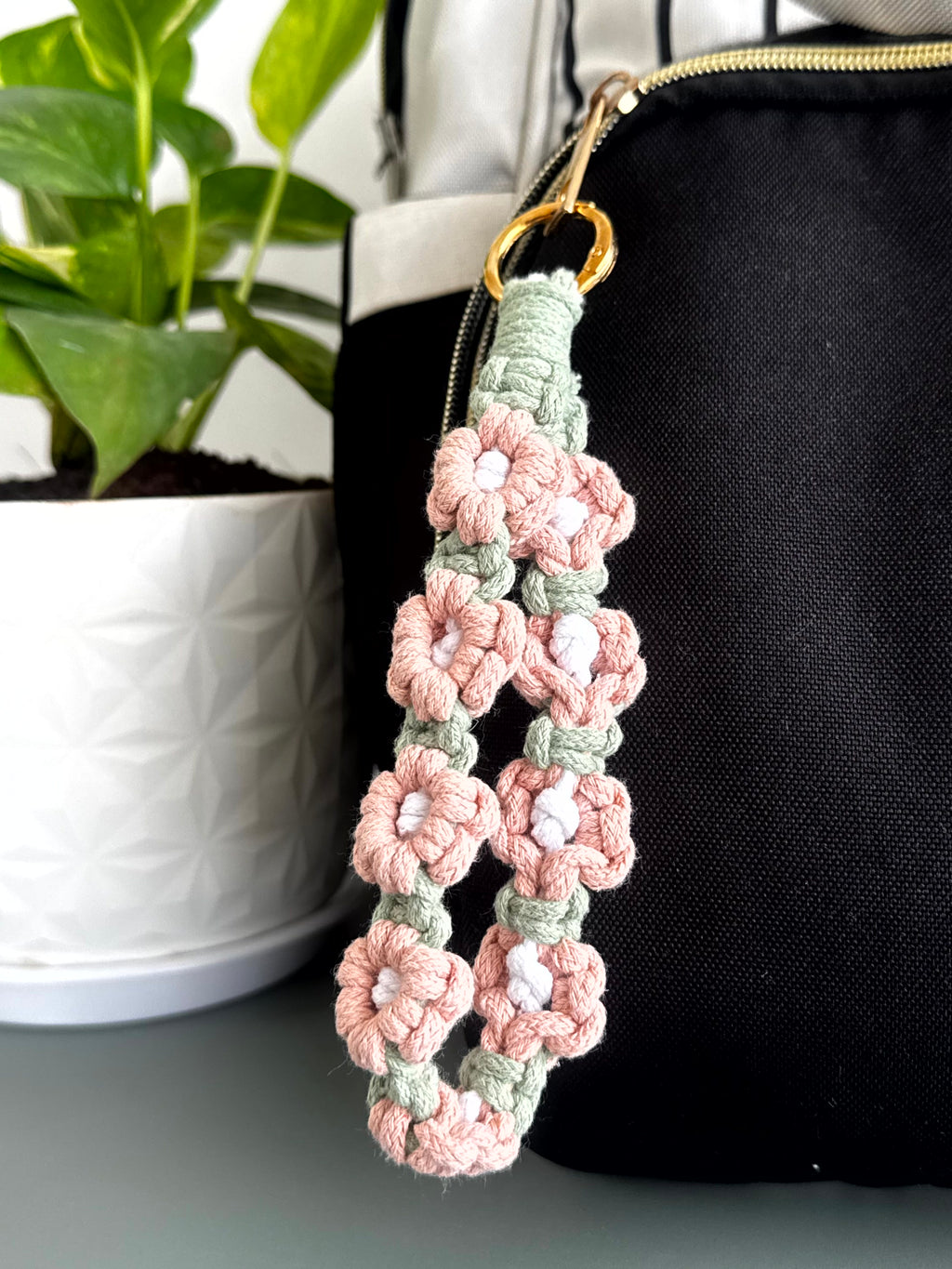 Daisy Garden Crochet Phone Charm cum Bag Charm cum Keychain [charm holder included]