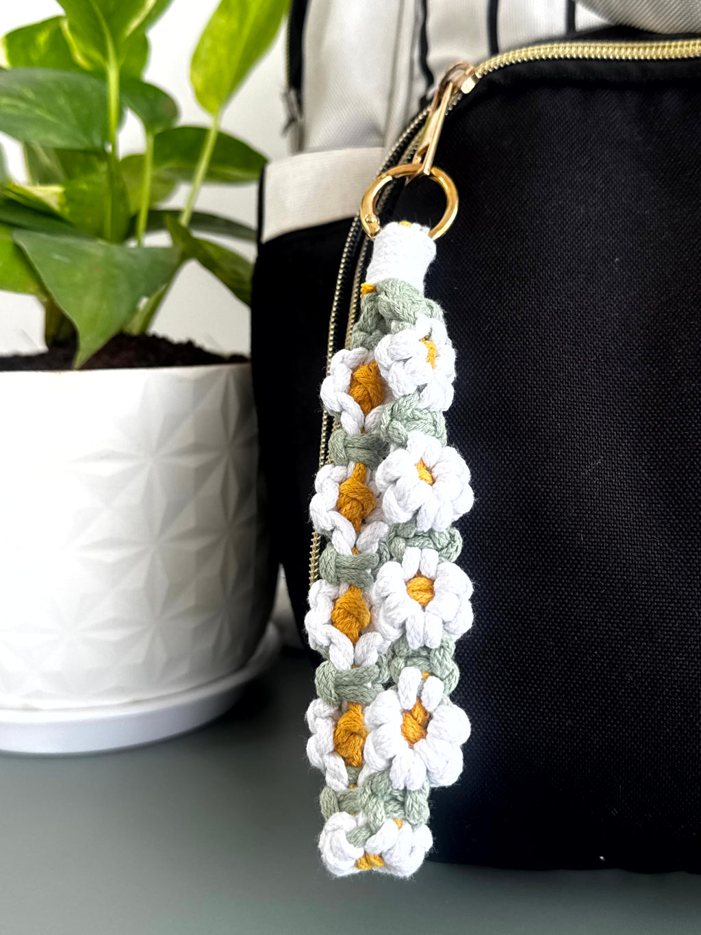 Daisy Garden Crochet Phone Charm cum Bag Charm cum Keychain [charm holder included]