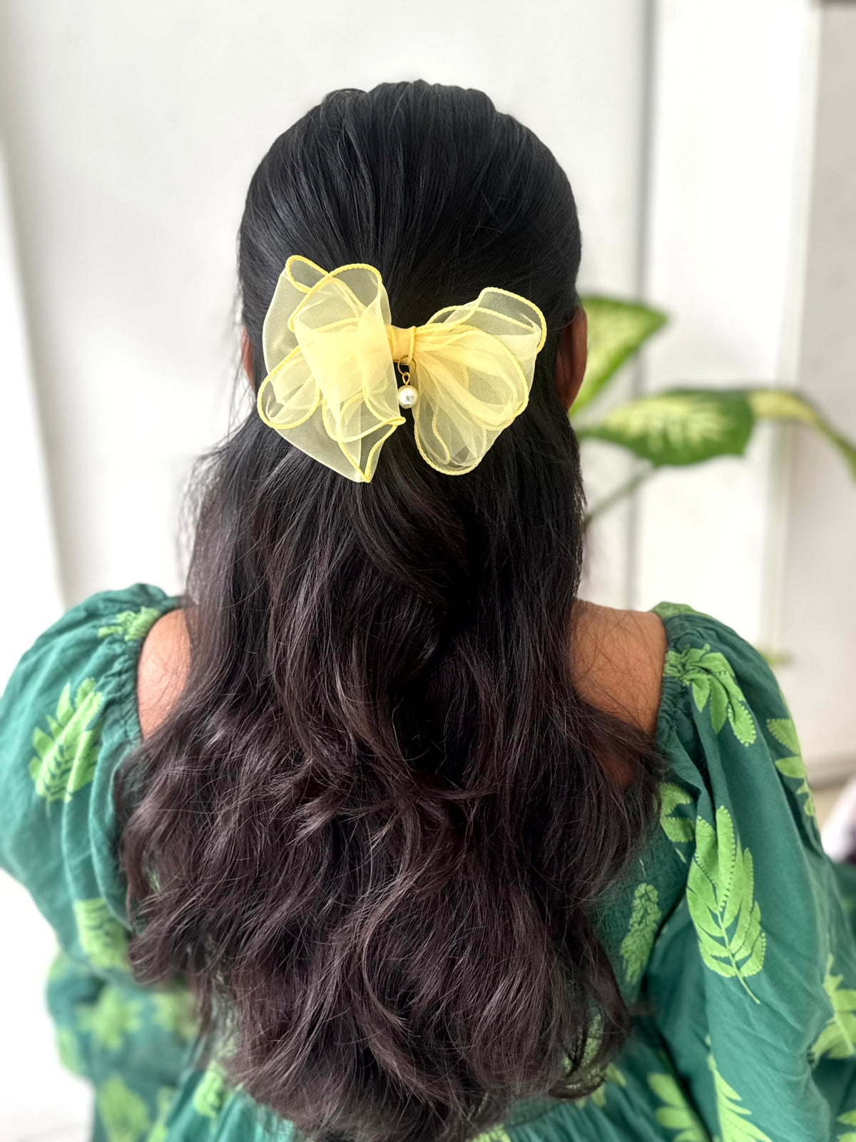 Sheer Pearl Charm Bow Clip