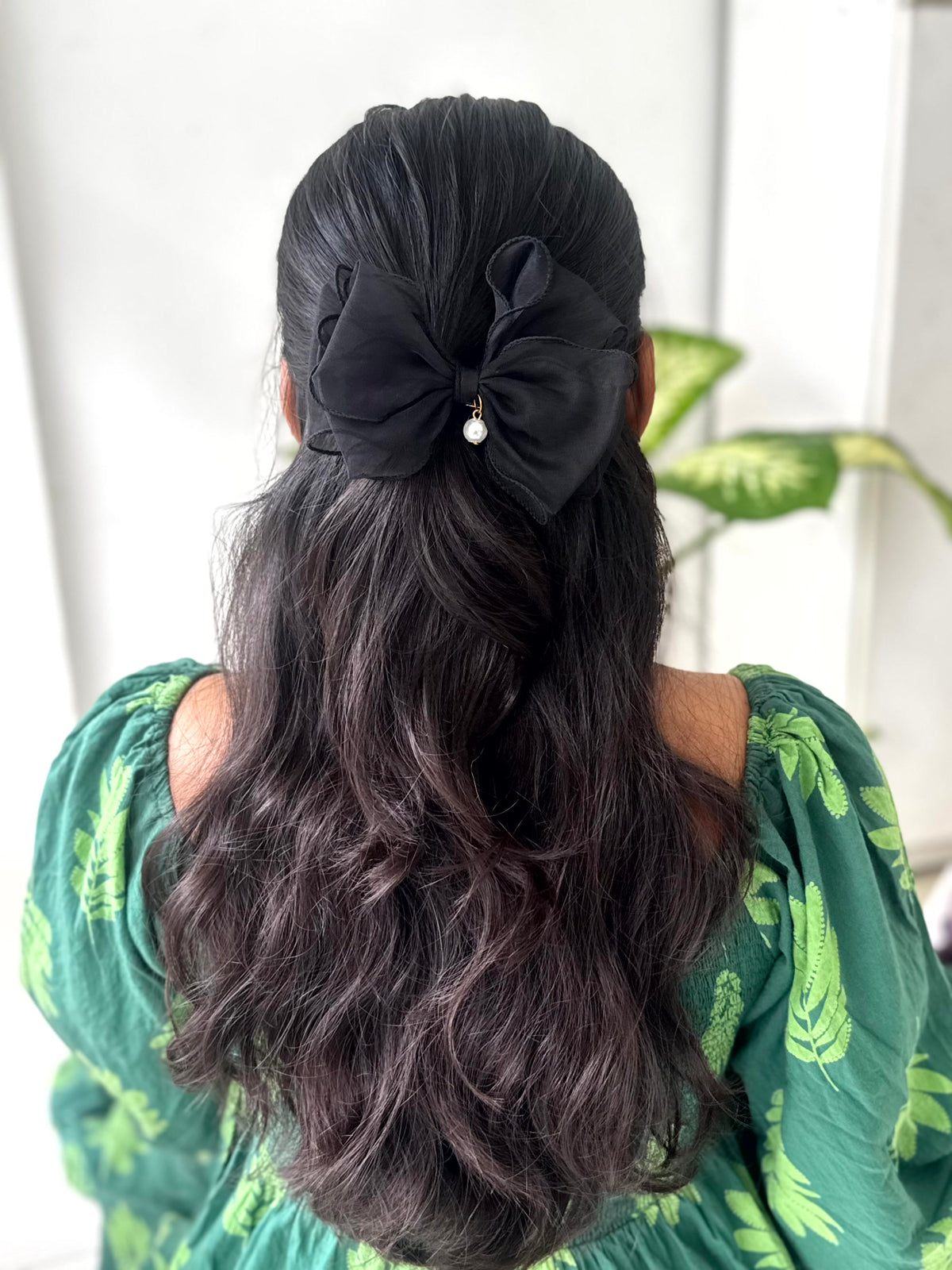 Sheer Pearl Charm Bow Clip