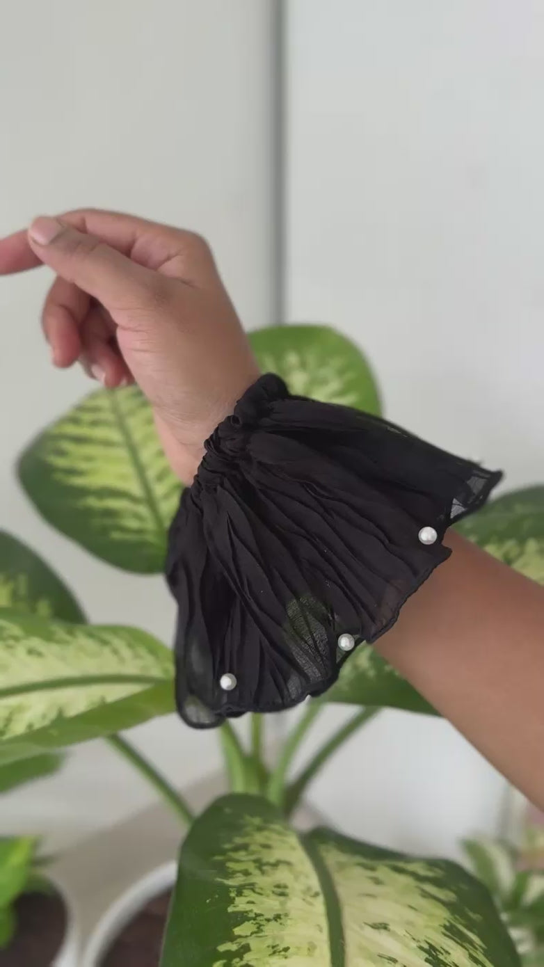 Pearl Veil Scrunchie