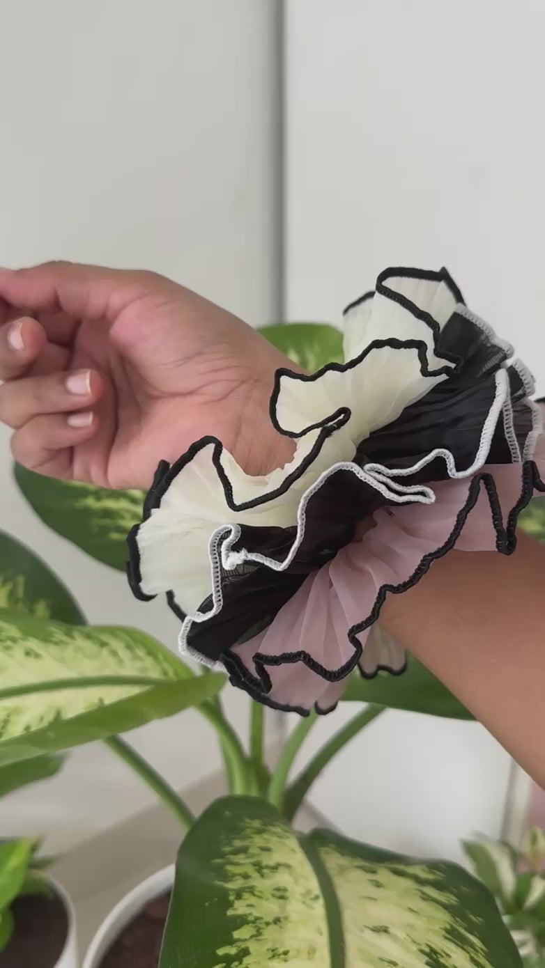 Contrast Ruffle Scrunchie