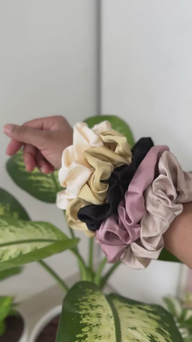 Premium Silk Scrunchie [no pull hold]